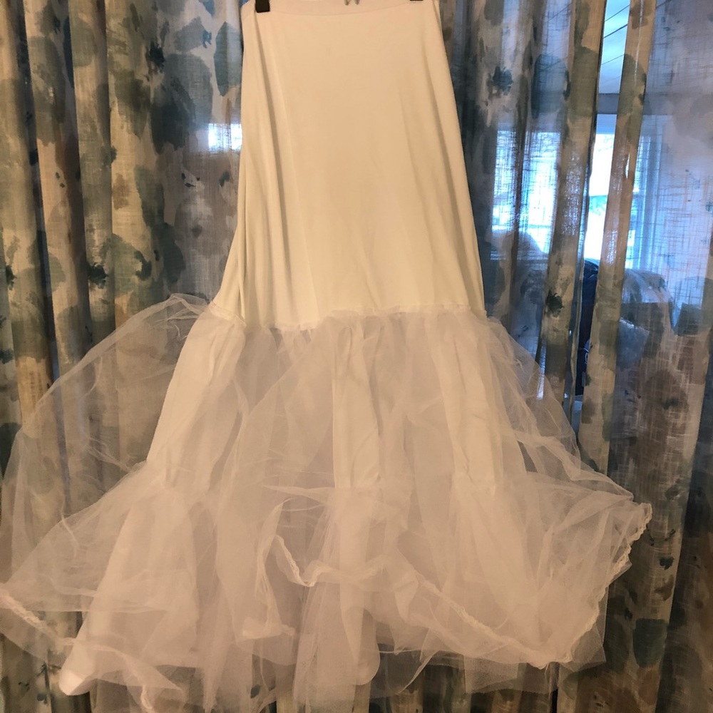 A-line petticoat wedding underskirt